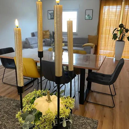 Apartment Wunderschöne Möblierte Neuwertig