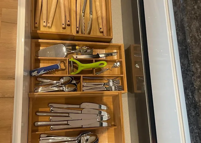 Wunderschoene Moeblierte Neuwertig